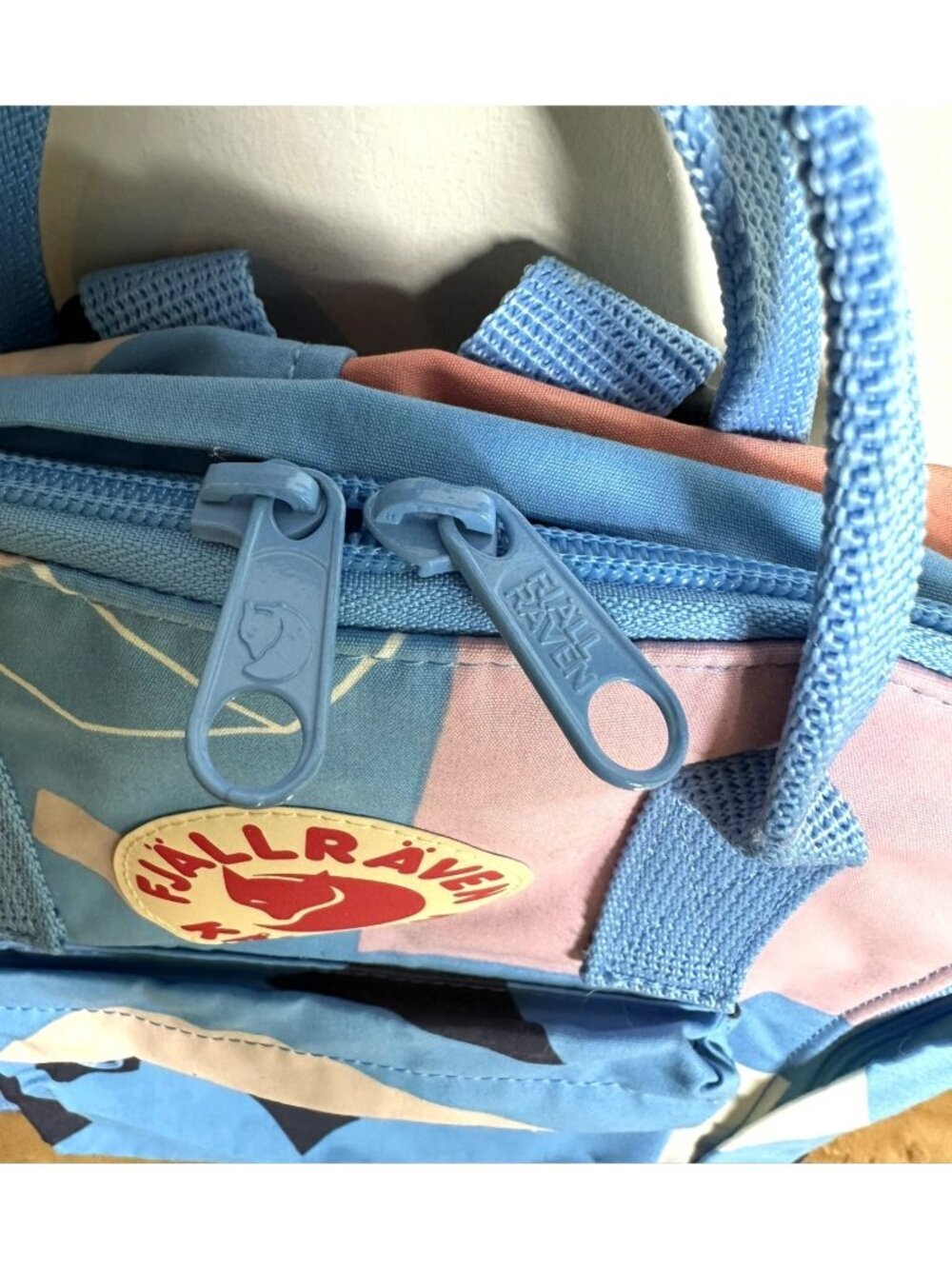 Fjällräven Kånken Art Mini Backpack Blue Pink Geometric Print Kids School Bag - Picture 4 of 7
